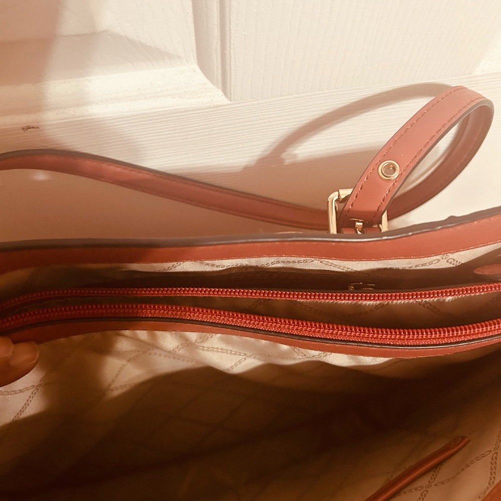 Michael Kors Rose and Beige Signature Tote - Picture 6 of 7